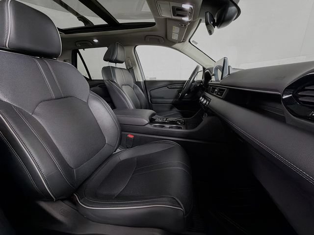 Used 2025 Honda Pilot Elite image 37