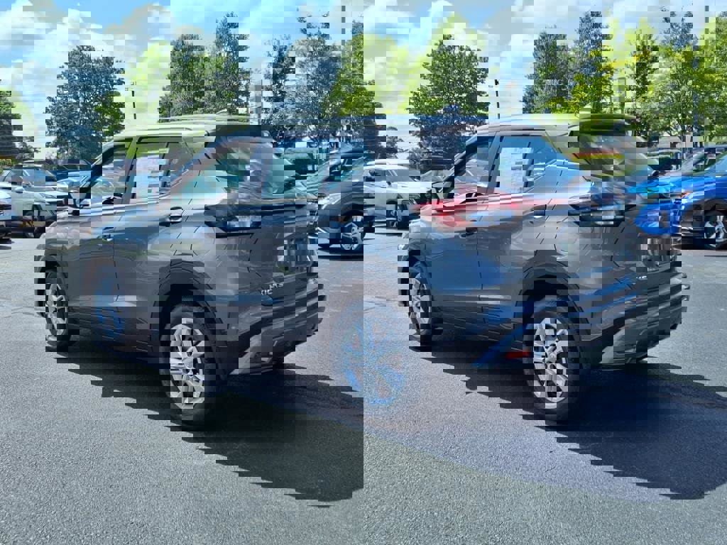 New 2025 Nissan Kicks Play S image 3