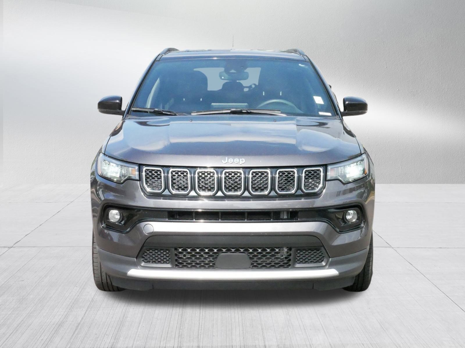 Used 2024 Jeep Compass Limited image 2