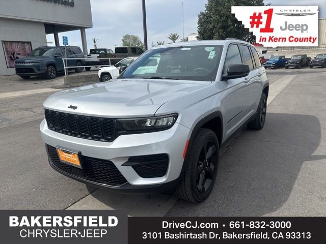 Certified 2023 Jeep Grand Cherokee Altitude RWD image 1