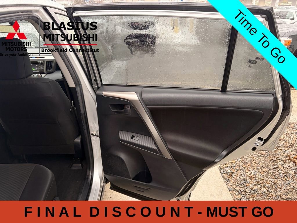 Used 2015 Toyota RAV4 LE AWD/4WD image 27