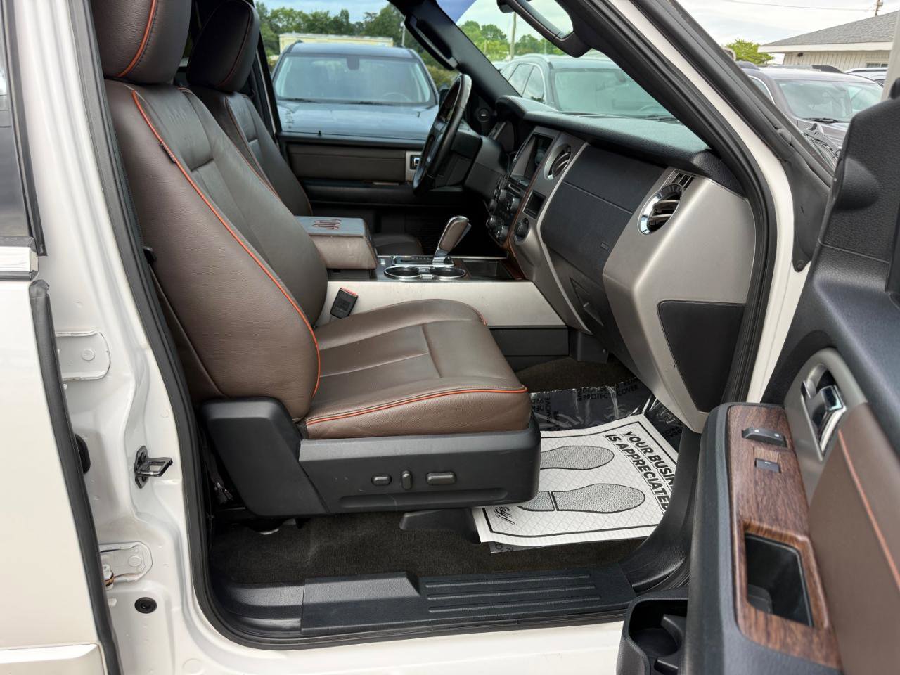 Used 2017 Ford Expedition EL King Ranch AWD/4WD image 14