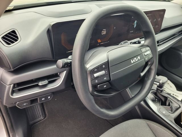 Used 2025 Kia K4 LXS image 22
