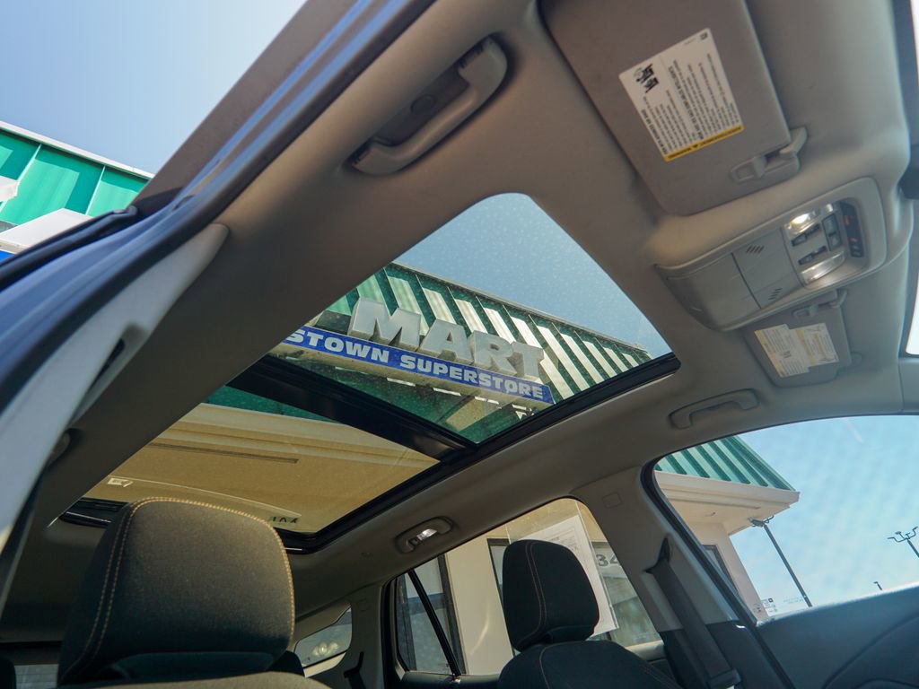 Used 2019 GMC Terrain SLE w/ Driver Convenience Package FWD image 27