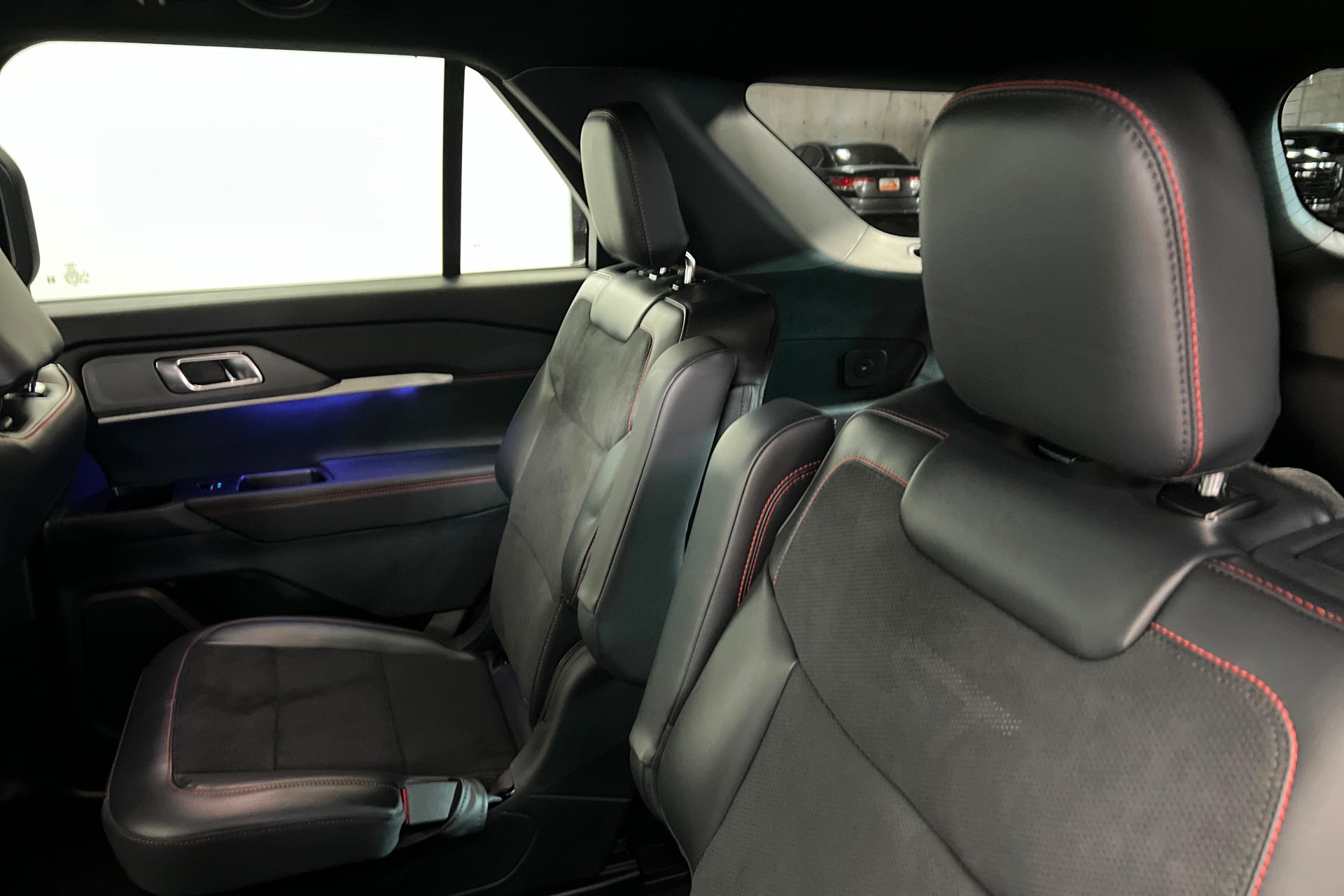 Used 2025 Ford Explorer ST AWD/4WD image 22