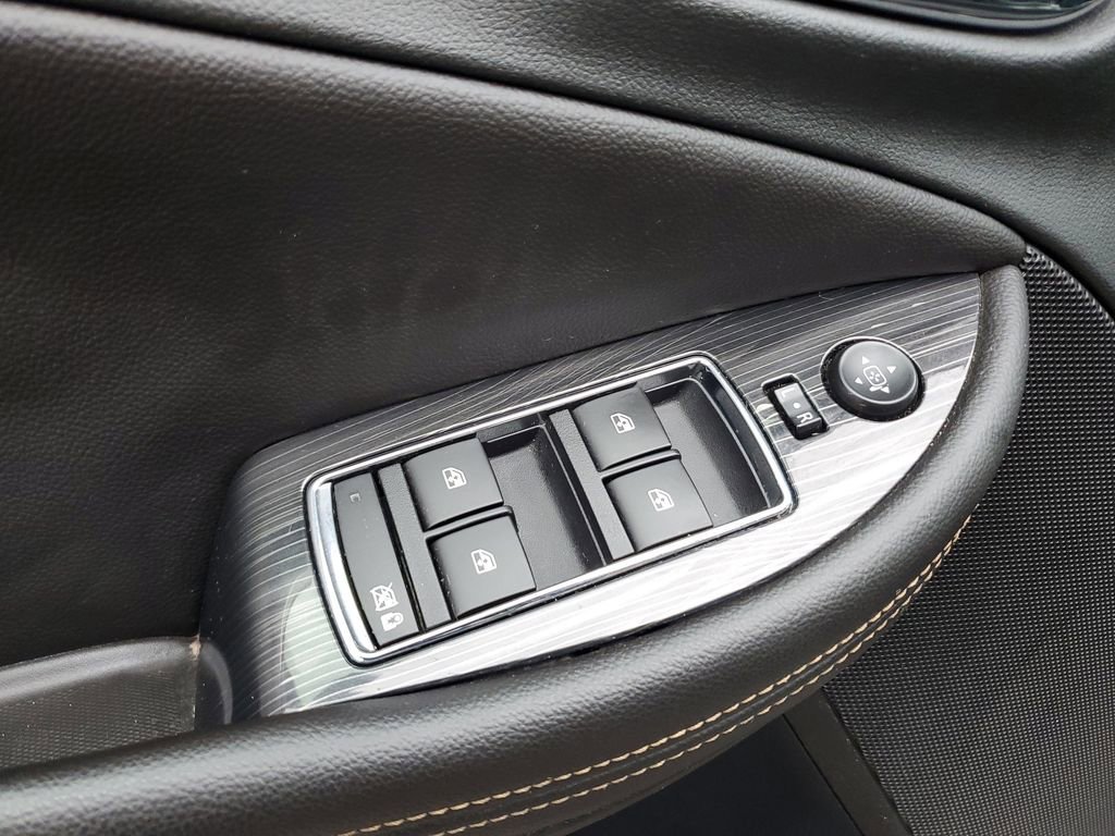 Used 2018 Chevrolet Impala LT image 11