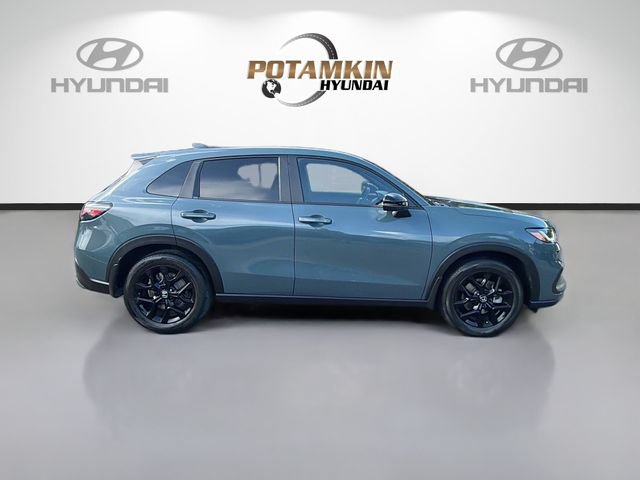 Used 2025 Honda HR-V Sport image 4