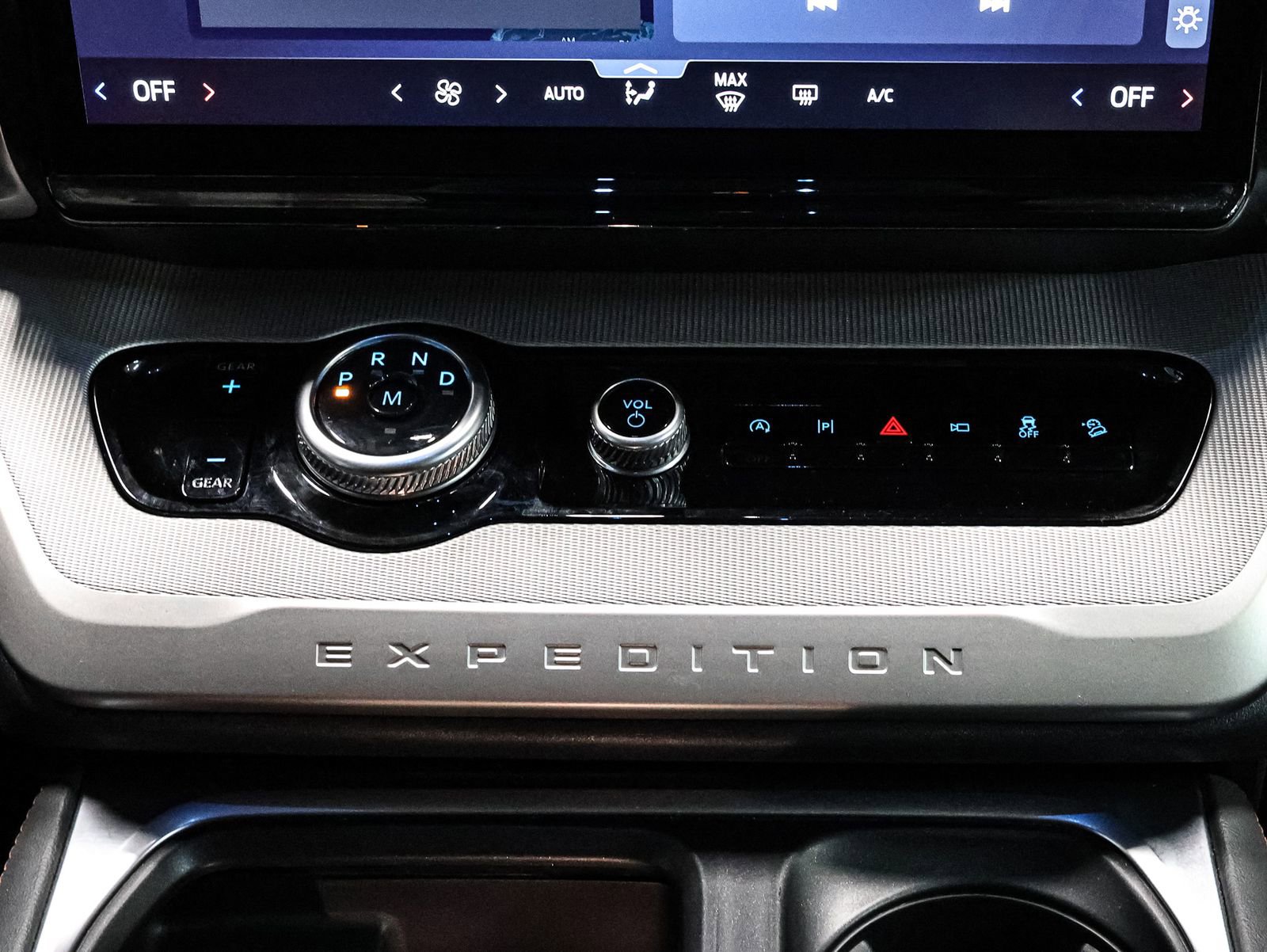 Certified 2025 Ford Expedition Active image 29