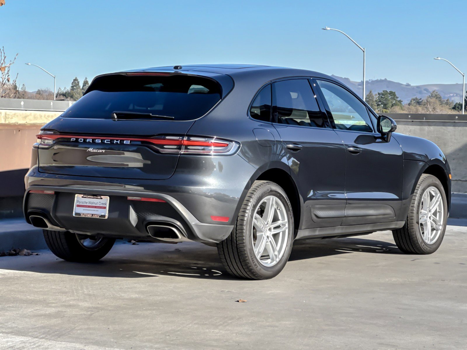 Used 2024 Porsche Macan image 8