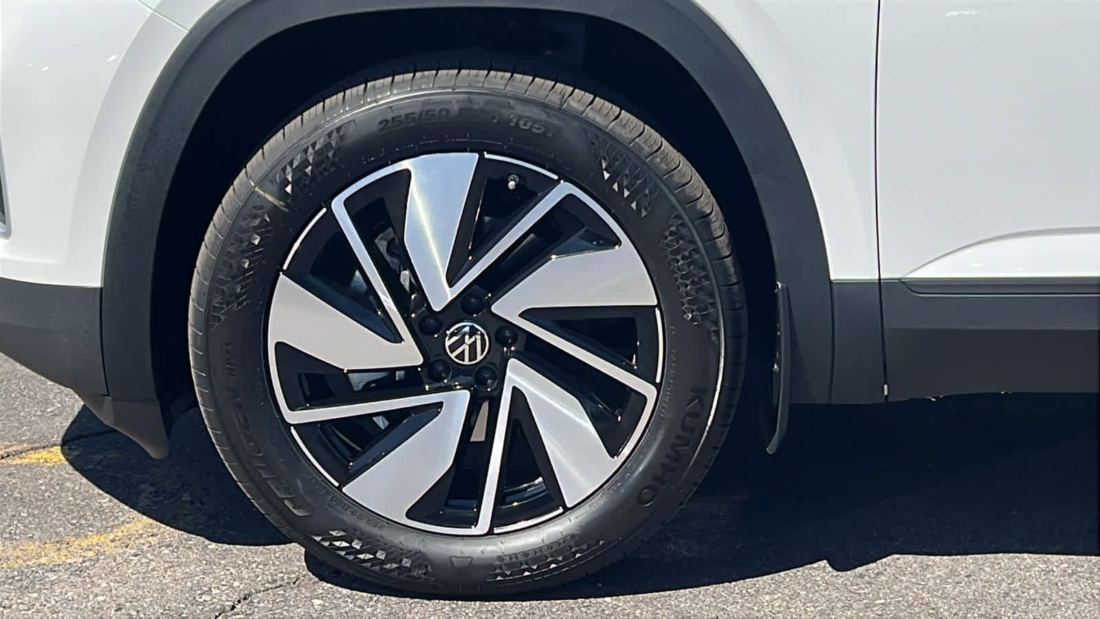 New 2026 Volkswagen Atlas SE image 9