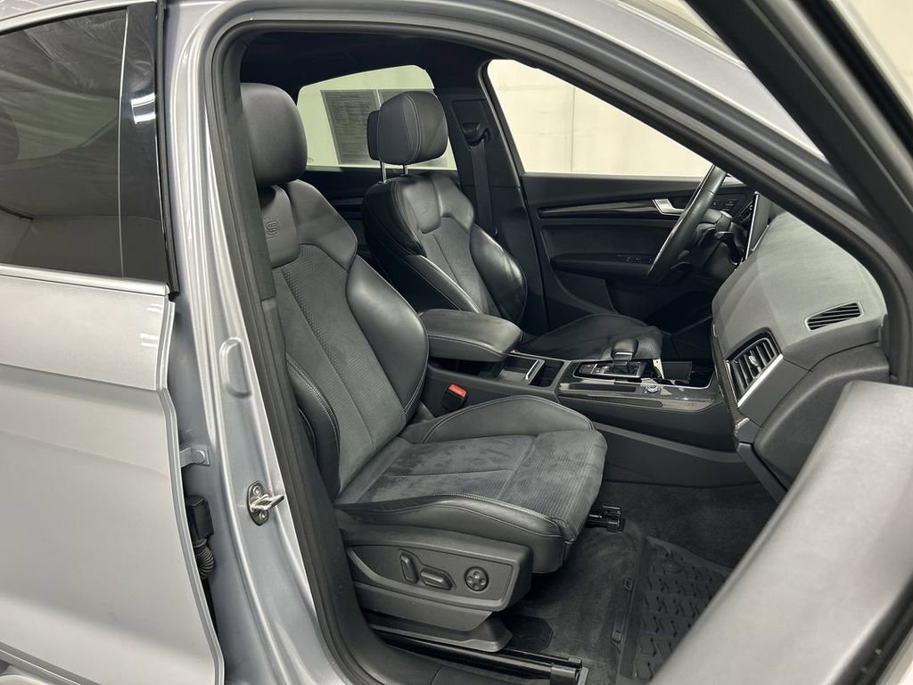 Used 2022 Audi SQ5 Premium w/ Convenience Package image 23