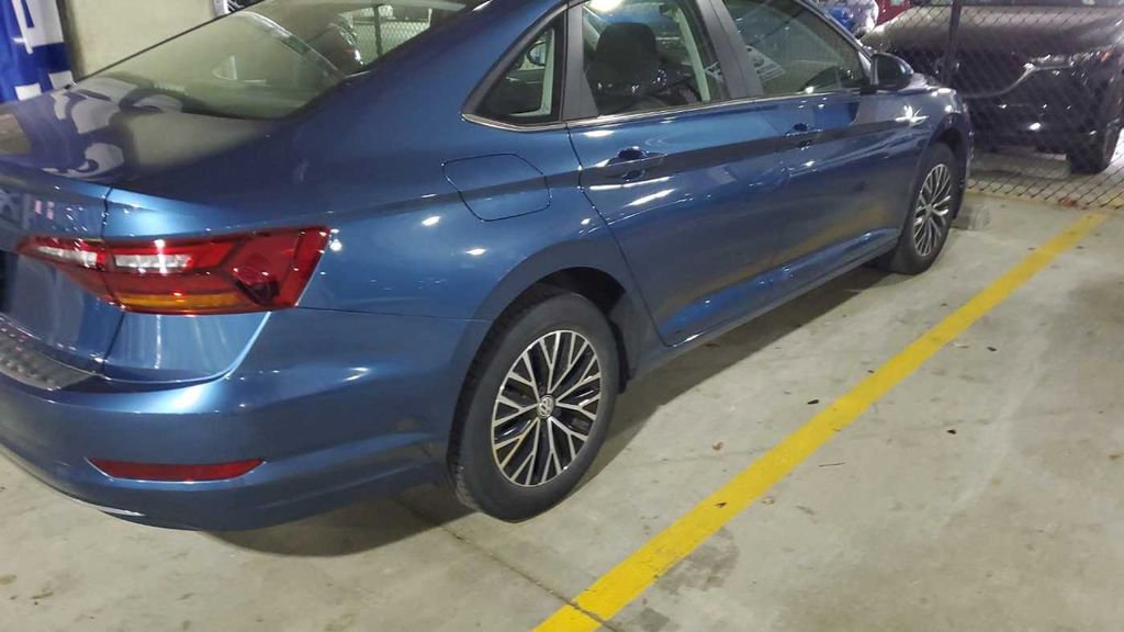 Used 2019 Volkswagen Jetta SEL image 4