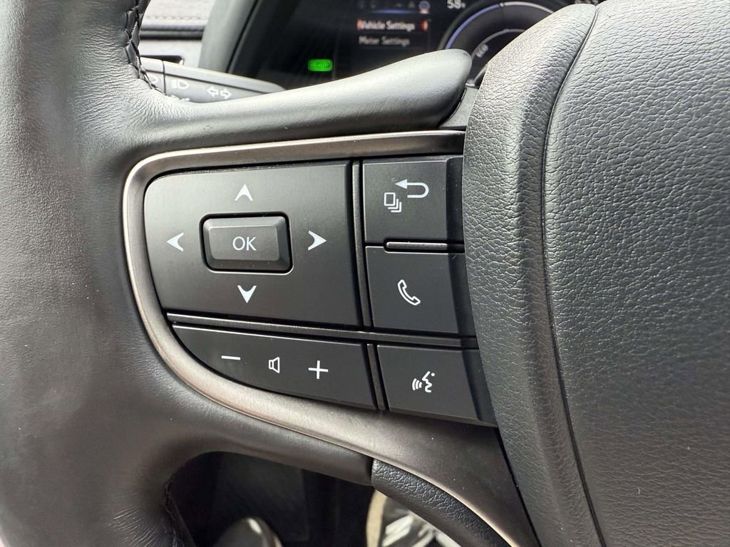 Used 2024 Lexus UX 250h AWD w/ Premium Package image 23