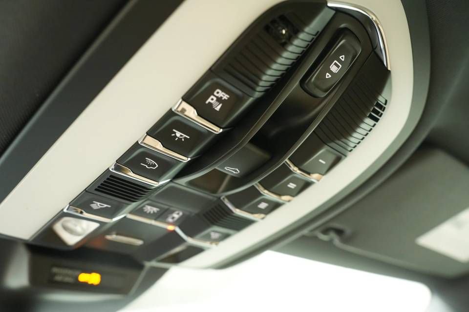 New 2026 Porsche Macan AWD/4WD image 39