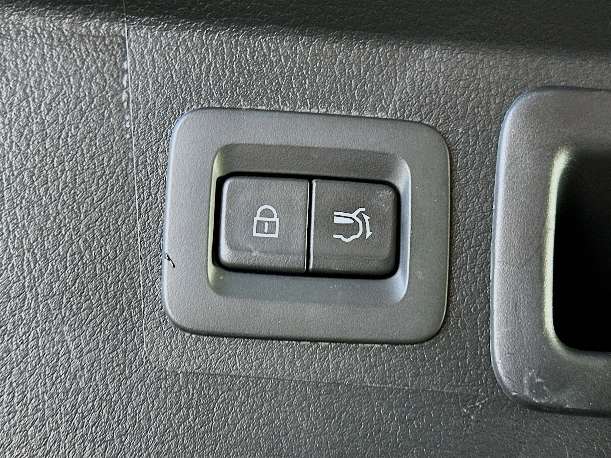 Used 2025 MAZDA CX-50 2.5 Hybrid w/ Premium Plus Pkg image 31