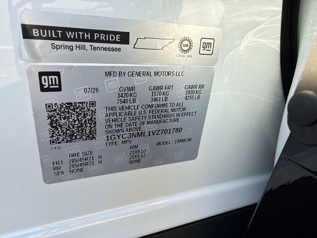 New 2027 Cadillac Vistiq Sport w/ LPO, Floor Liner Package AWD/4WD image 18