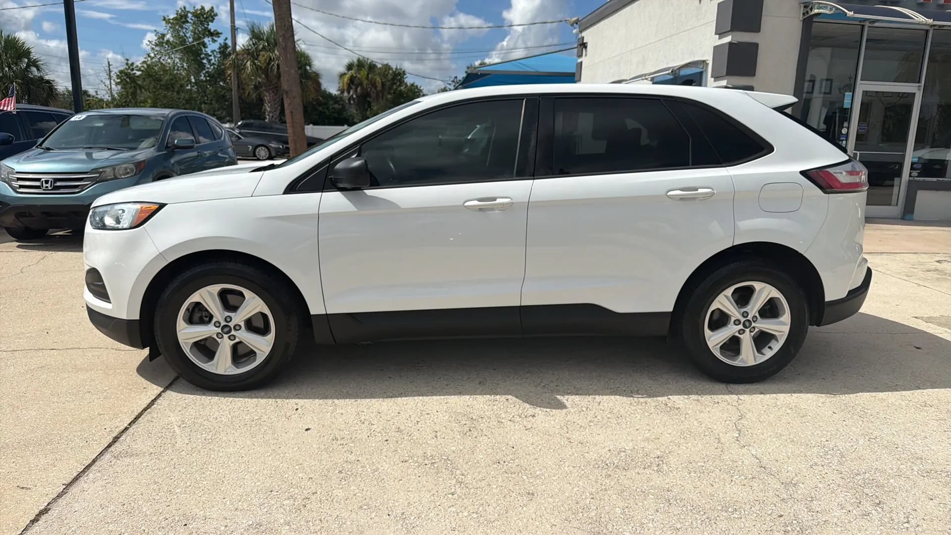 Used 2019 Ford Edge SE AWD/4WD image 2