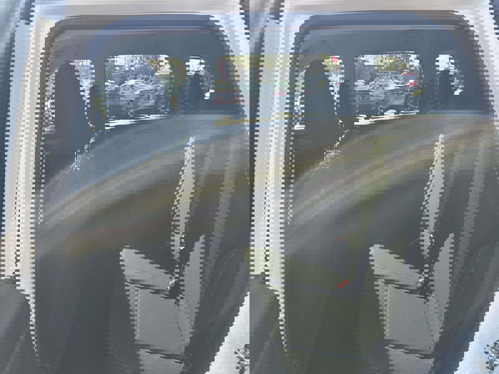 Used 2025 Nissan Rogue S image 13