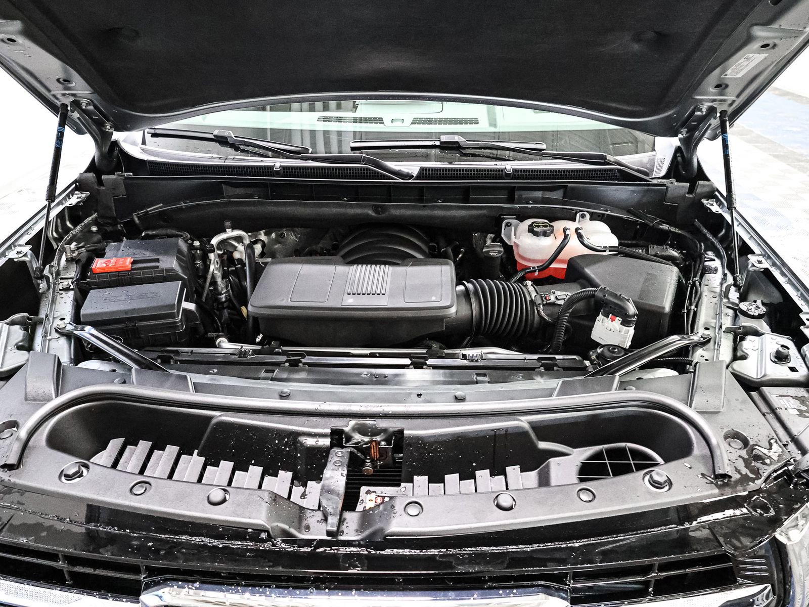 New 2026 GMC Yukon XL Elevation w/ LPO, Floor Liner Package image 16