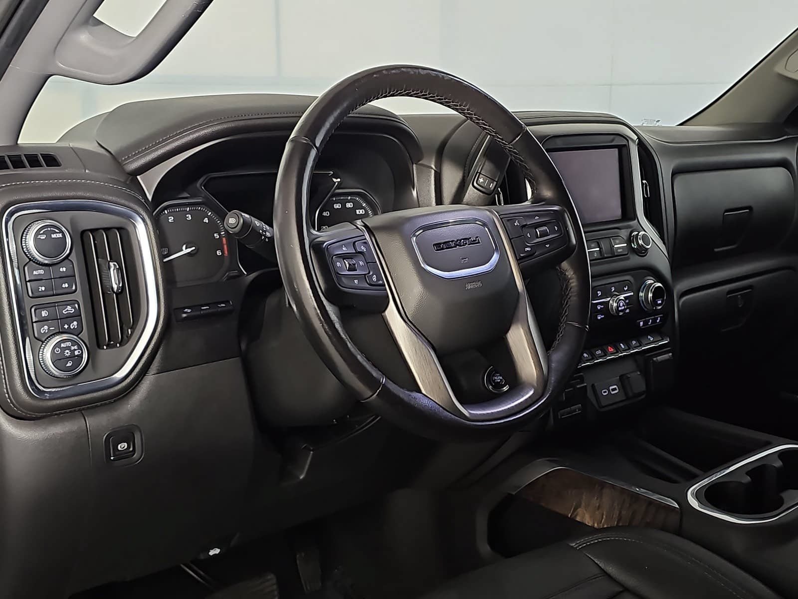 Used 2020 GMC Sierra 1500 Denali w/ Technology Package AWD/4WD image 14