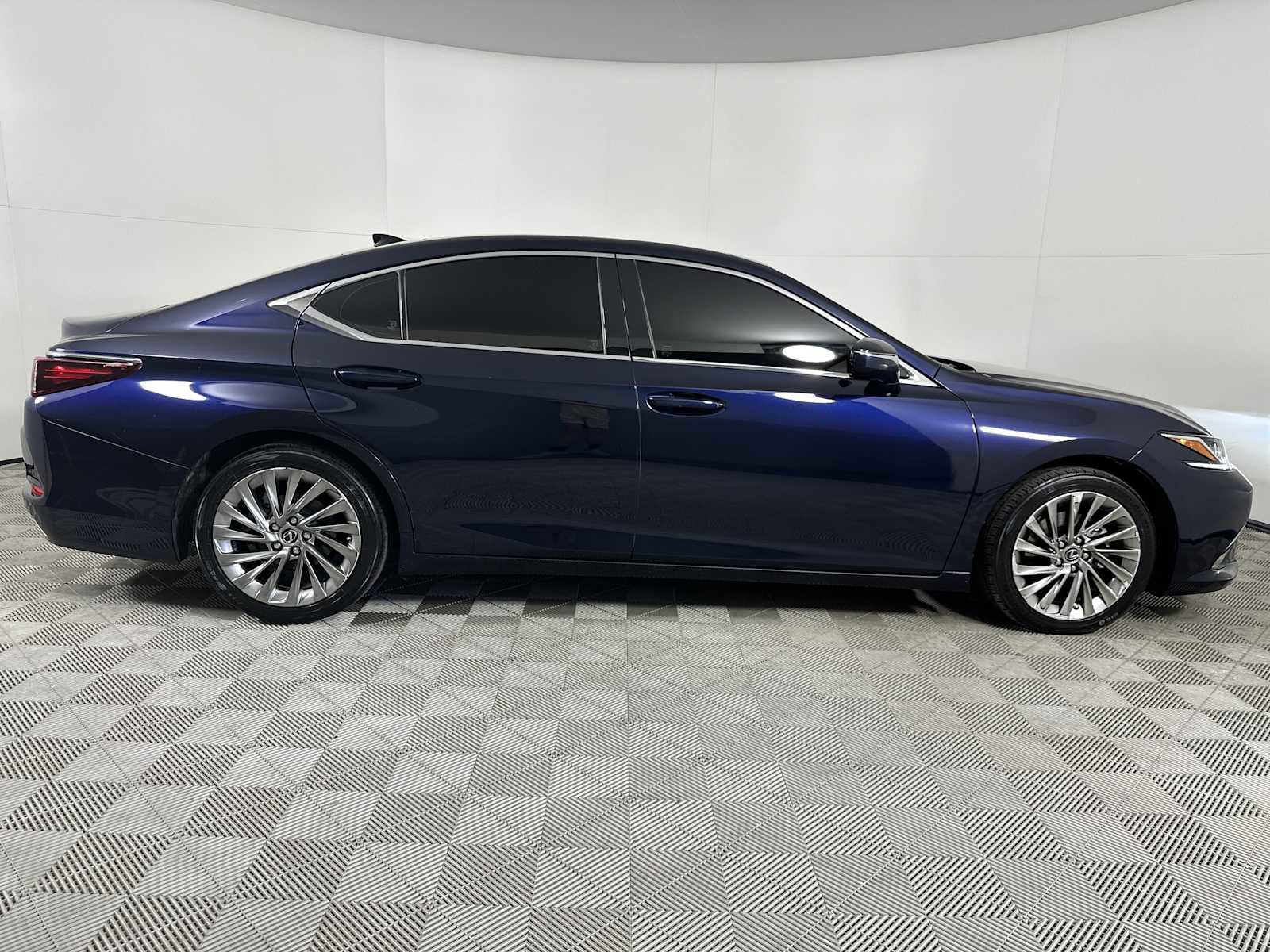 Used 2019 Lexus ES 350 w/ Accessory Package 2 image 9