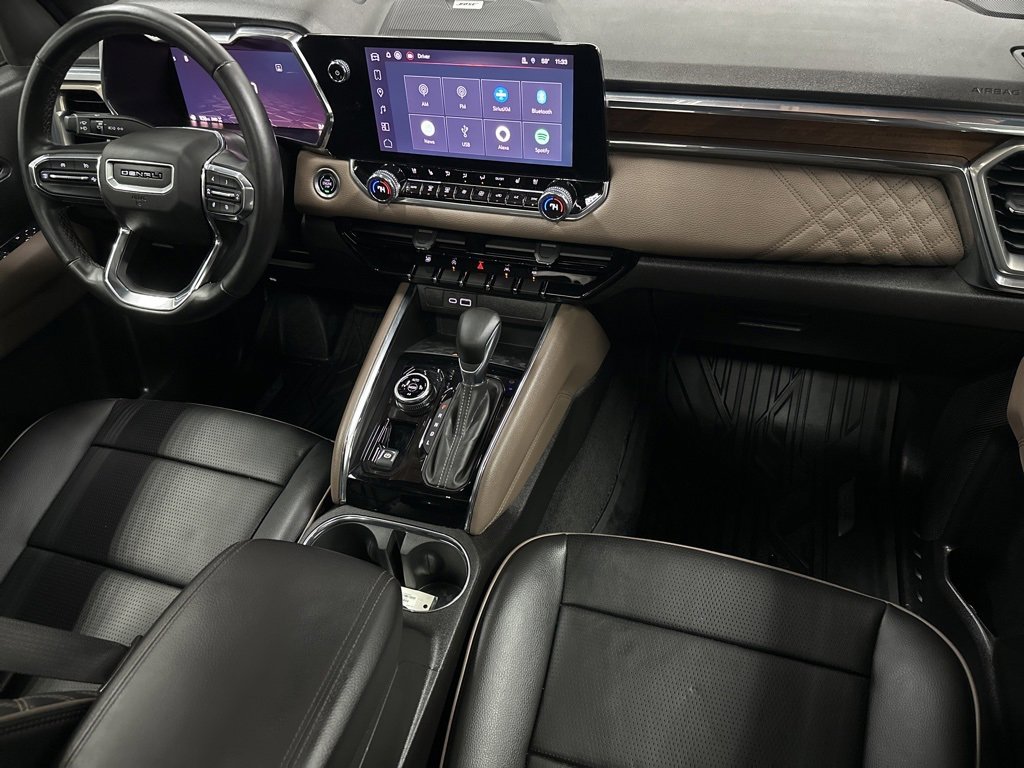 Used 2024 GMC Canyon Denali image 12