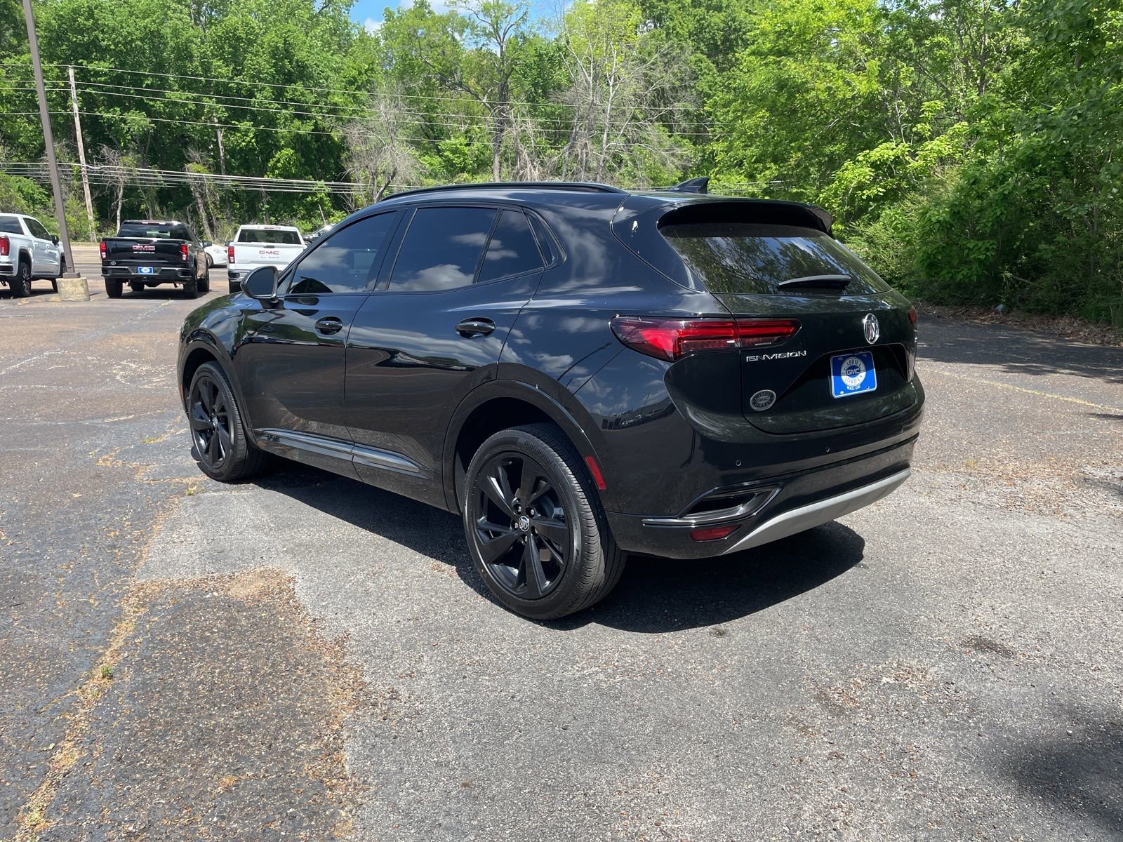 Used 2023 Buick Envision Essence w/ Sport Touring Package image 3