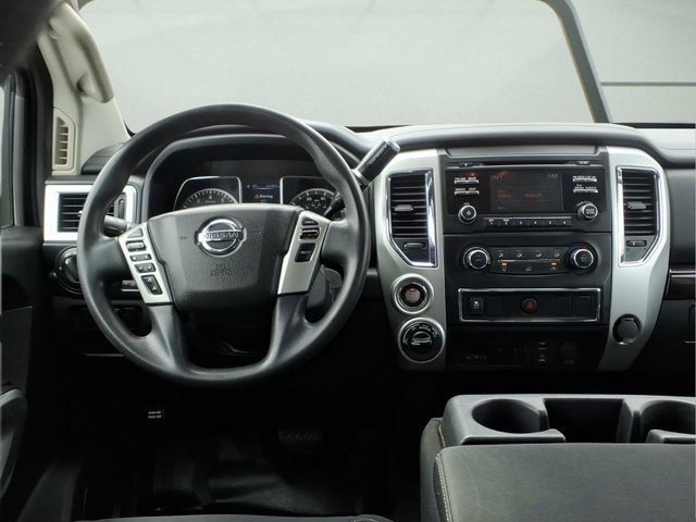 Used 2018 Nissan Titan Platinum Reserve image 10
