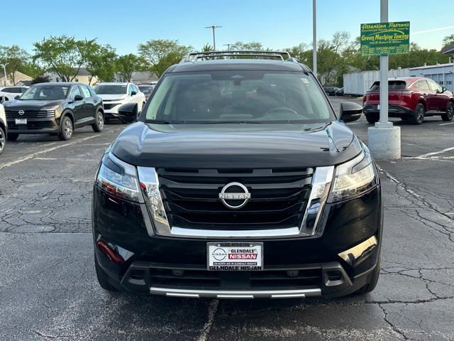 Certified 2023 Nissan Pathfinder SL w/ SL Premium Package AWD/4WD image 2