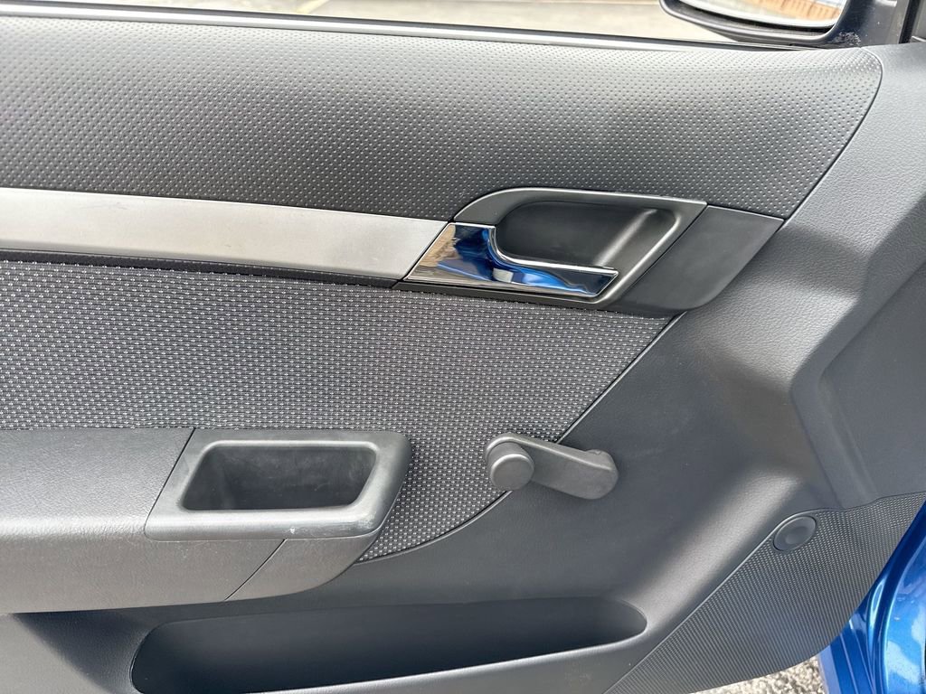 Used 2010 Chevrolet Aveo LT image 22