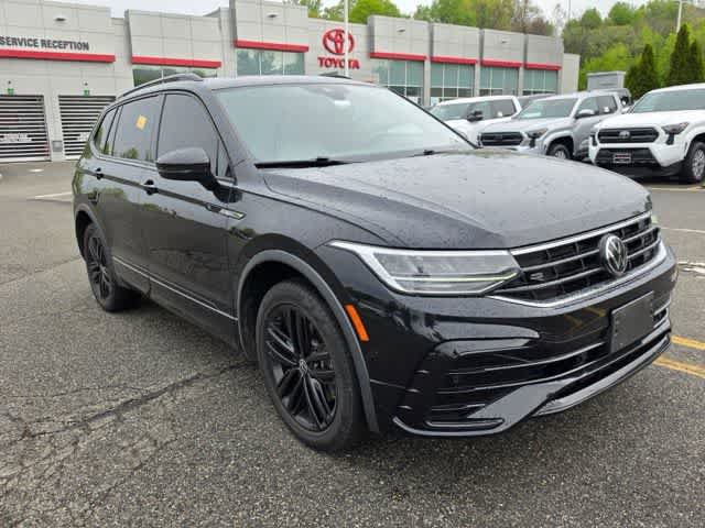 Used 2022 Volkswagen Tiguan SE R-Line AWD/4WD image 3