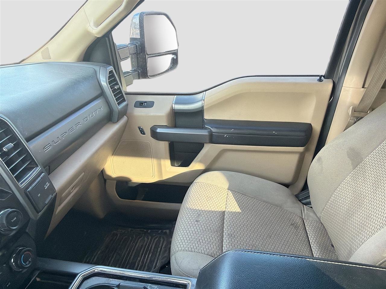 Used 2019 Ford F250 XLT w/ XLT Premium Package image 23