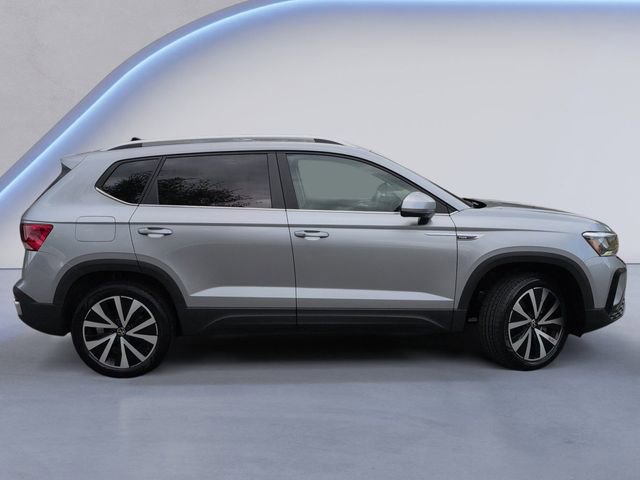Used 2024 Volkswagen Taos SE FWD video 3