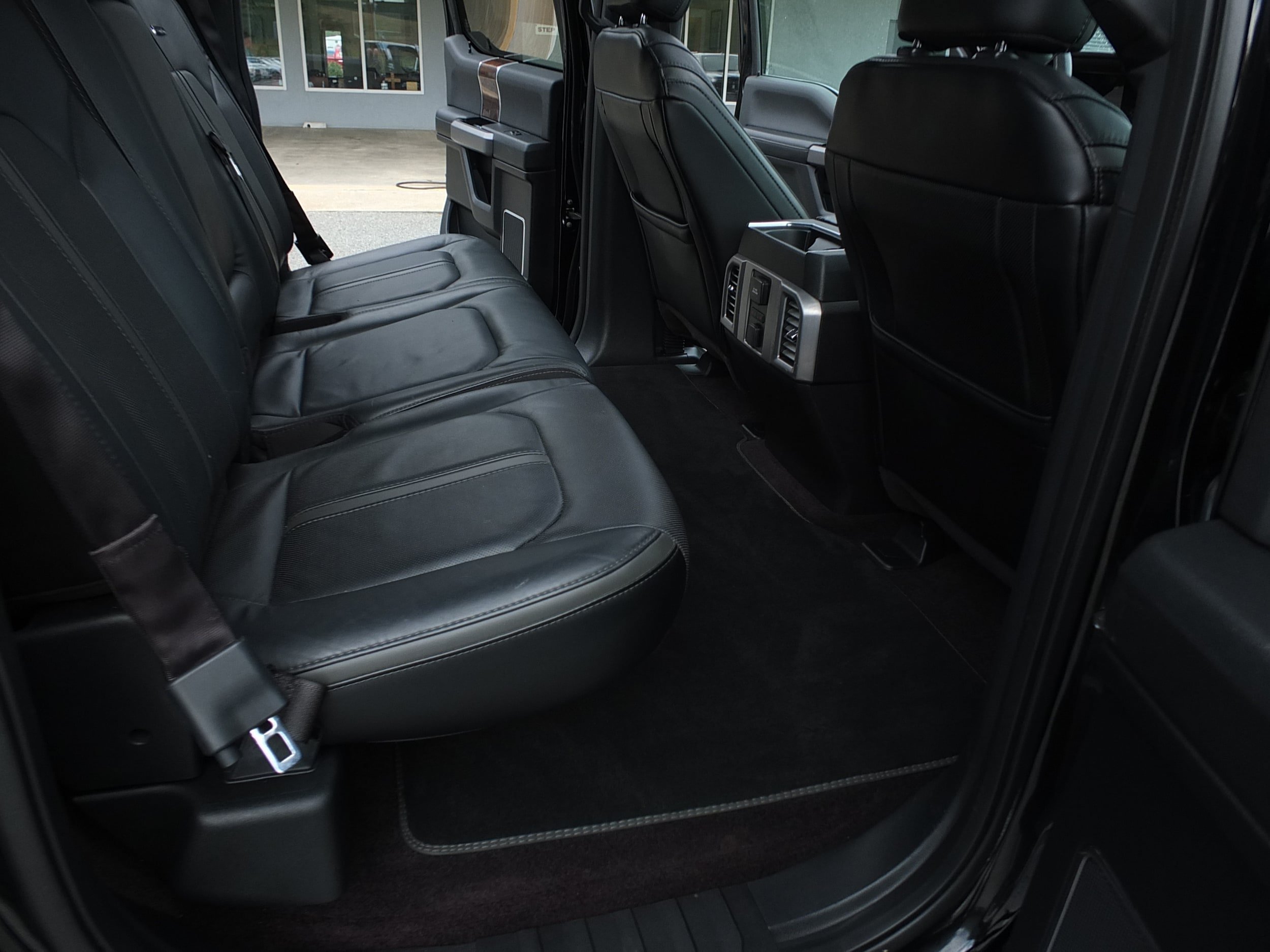 Used 2016 Ford F150 Platinum w/ Equipment Group 701A Luxury RWD image 16