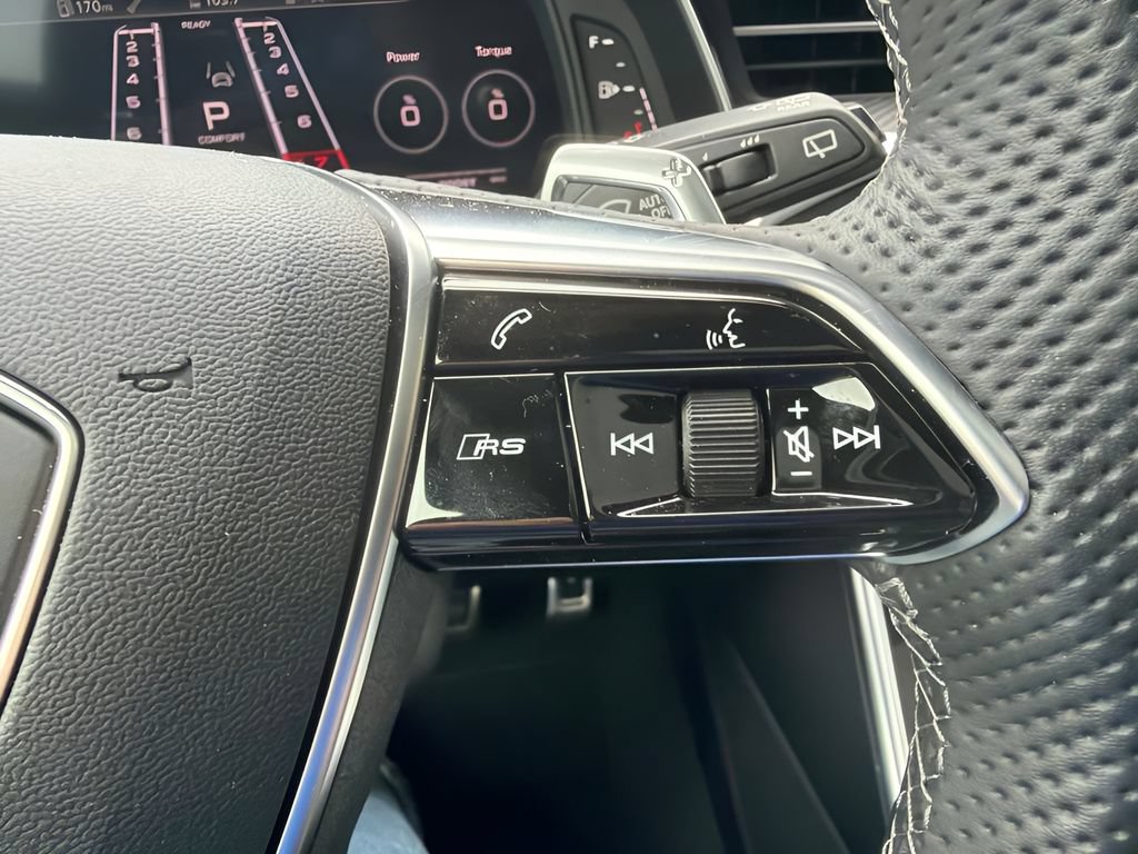 Used 2023 Audi RS 6 AWD/4WD image 30