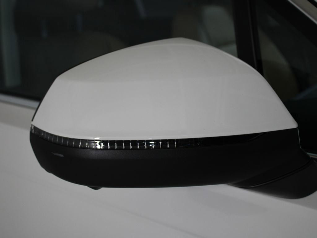 Certified 2025 Audi Q7 2.0T Premium Plus image 27