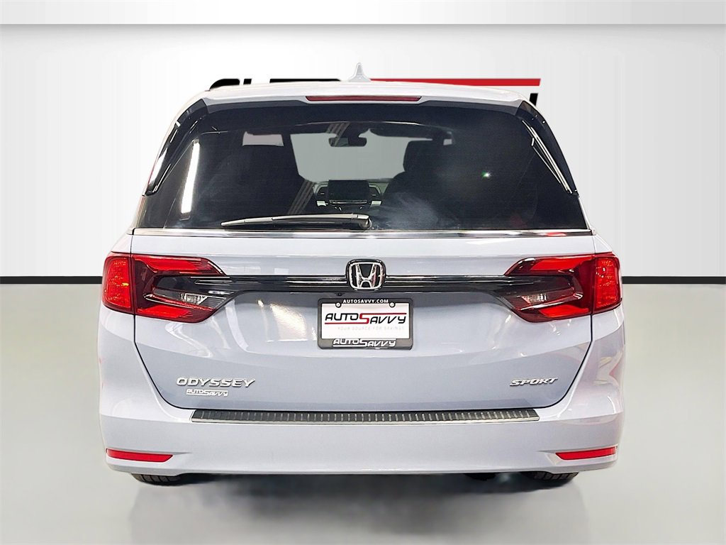 Used 2024 Honda Odyssey Sport image 6