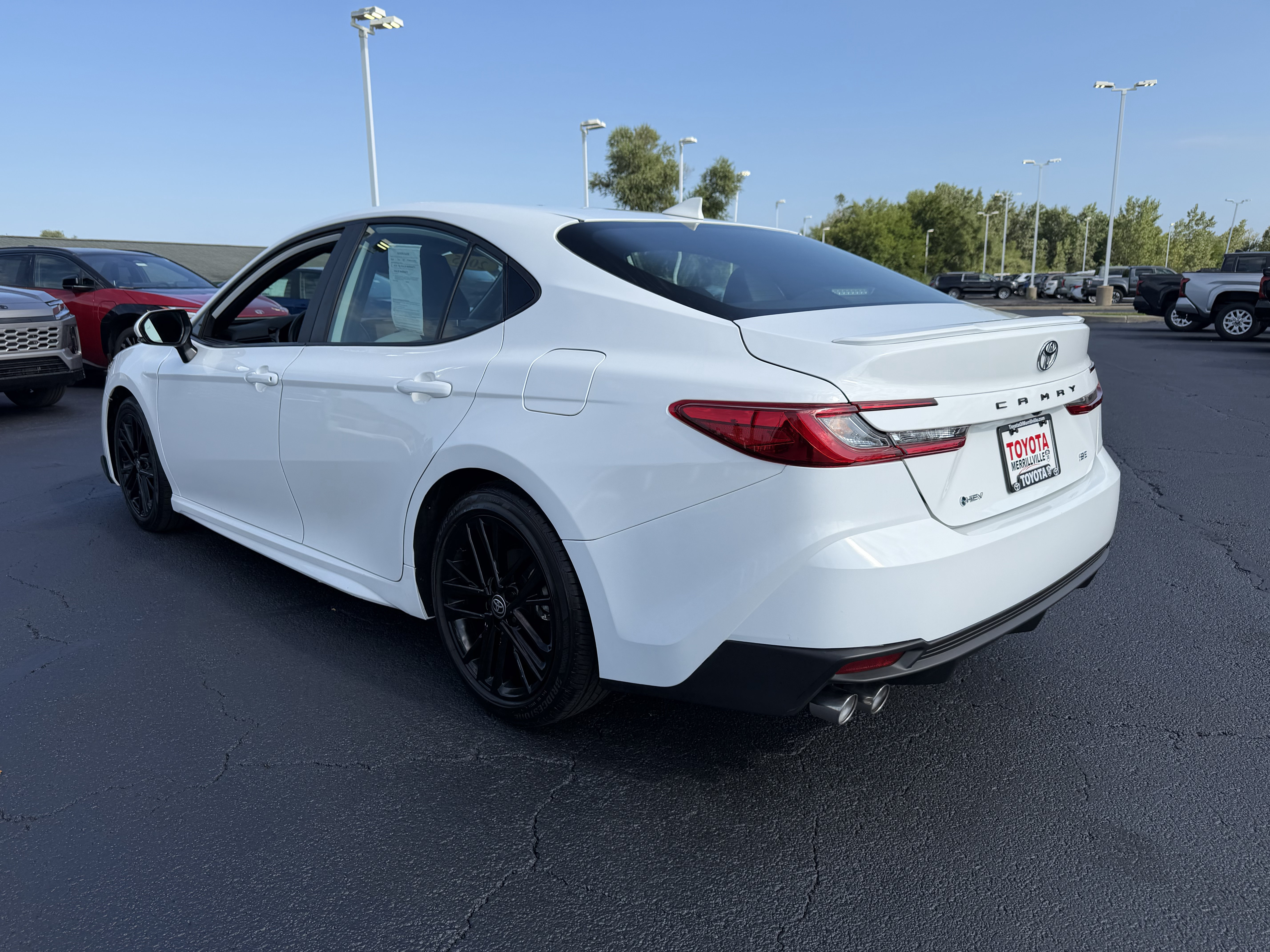 Used 2025 Toyota Camry SE FWD image 6