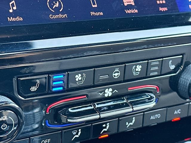 Used 2025 Jeep Grand Cherokee Limited w/ Luxury Tech Group II image 20