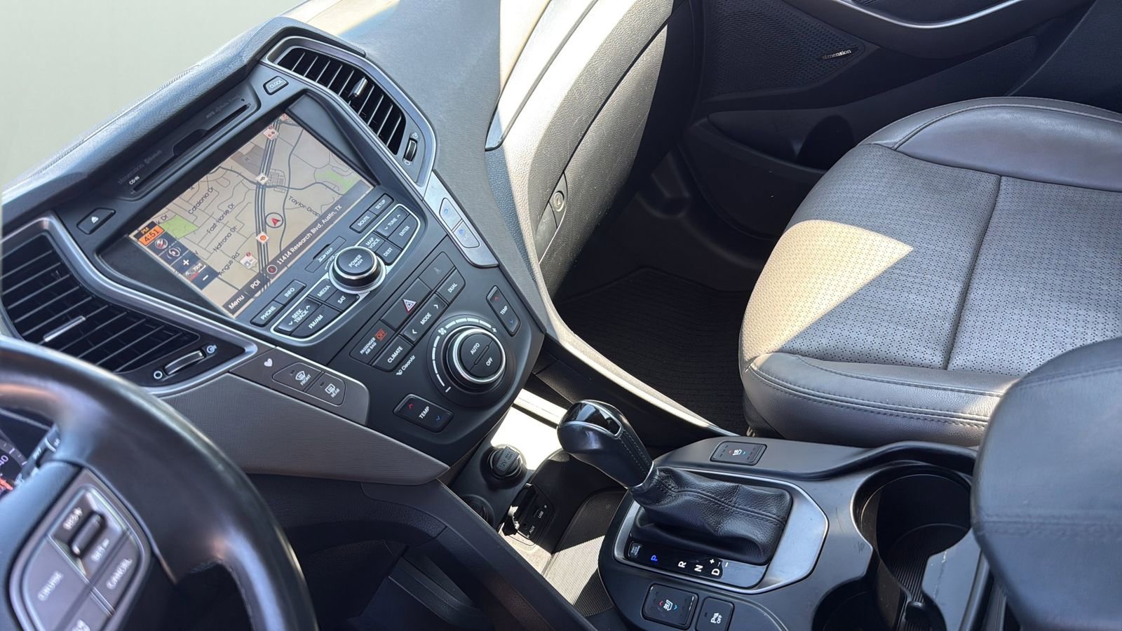 Used 2014 Hyundai Santa Fe Sport w/ Technology Package 04 FWD image 17