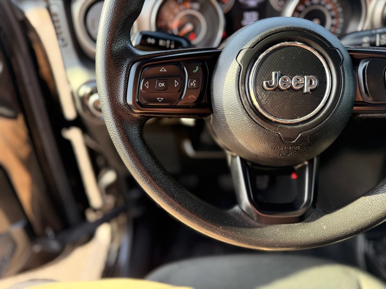 Used 2019 Jeep Wrangler Sport AWD/4WD image 17