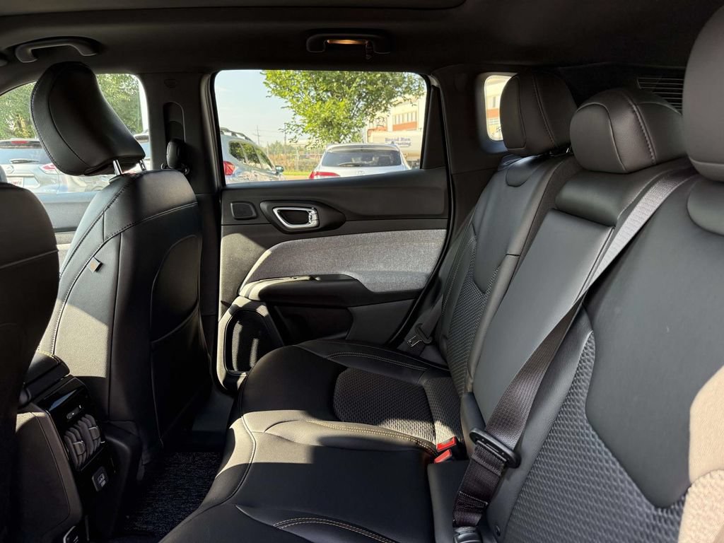 New 2026 Jeep Compass Latitude AWD/4WD image 15