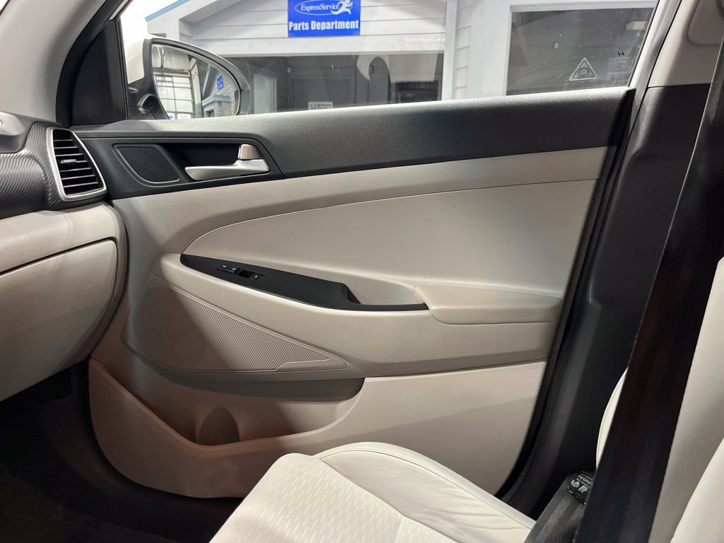 Used 2020 Hyundai Tucson Value w/ Cargo Package AWD/4WD image 15