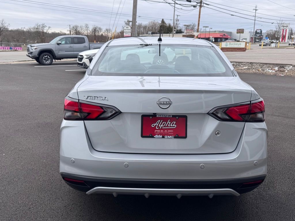 Used 2025 Nissan Versa S w/ Trunk Package image 4