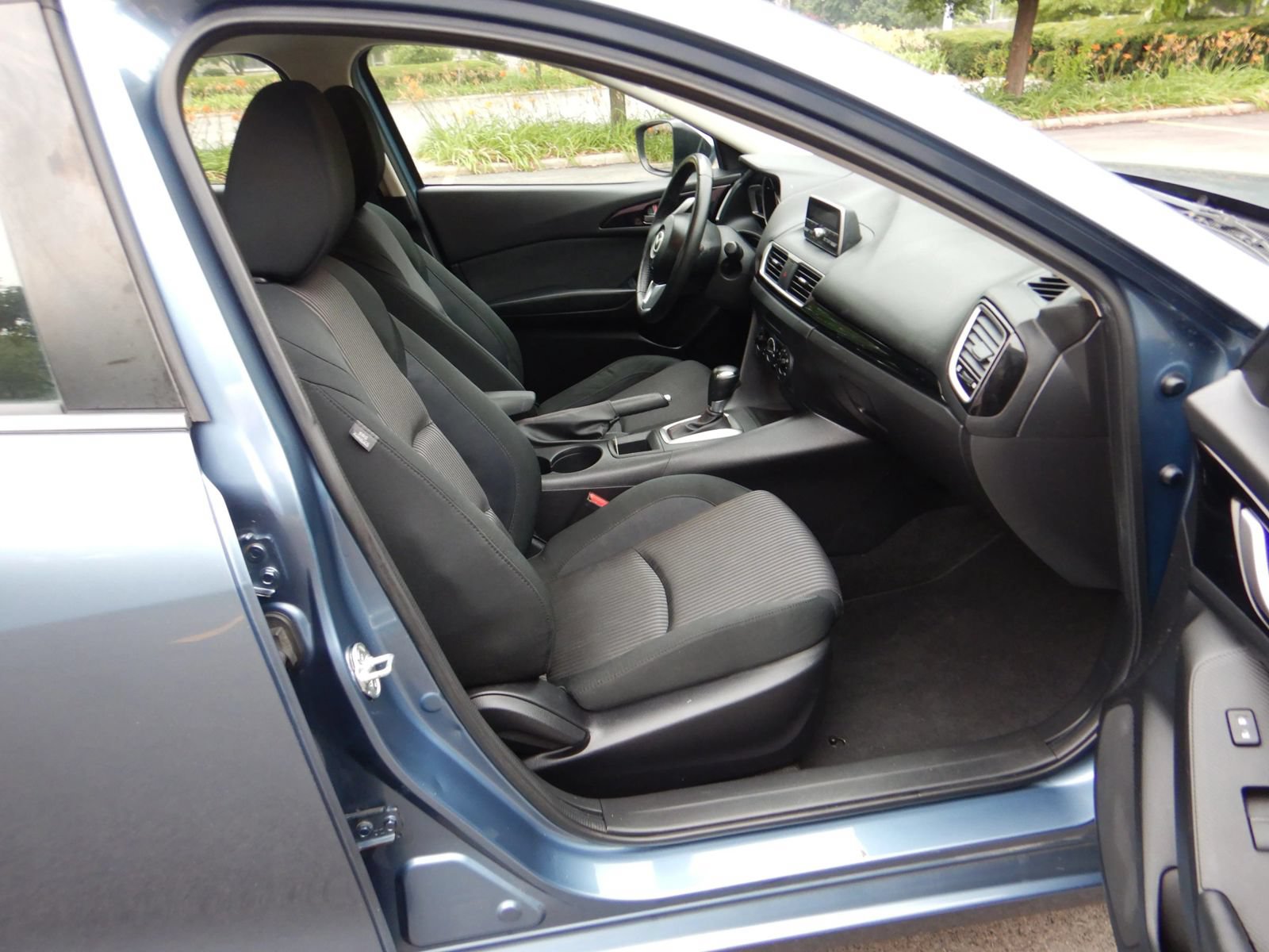 Used 2014 MAZDA MAZDA3 i Touring FWD image 19