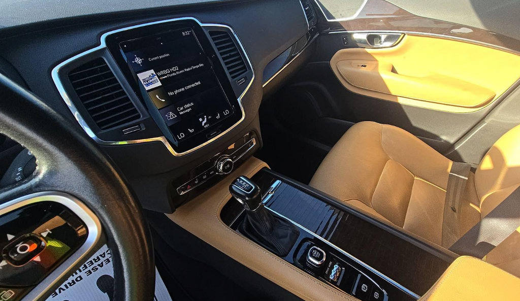 Used 2019 Volvo XC90 T6 Momentum w/ Protection Package Premier AWD/4WD image 12