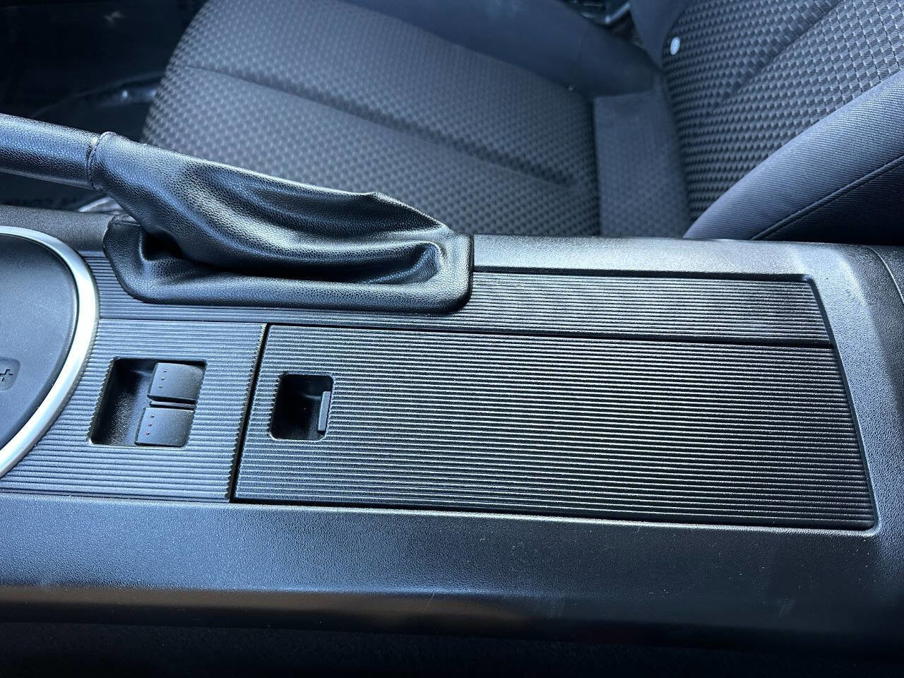 Used 2006 MAZDA MX-5 Miata Sport image 43