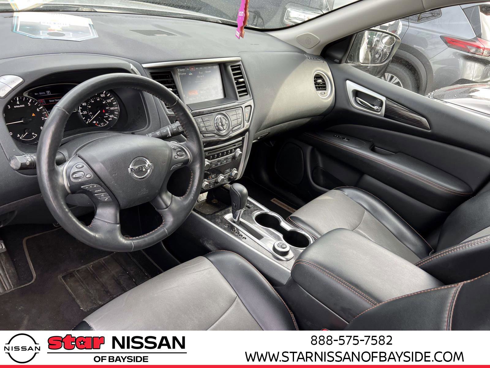 Used 2020 Nissan Pathfinder SL image 12