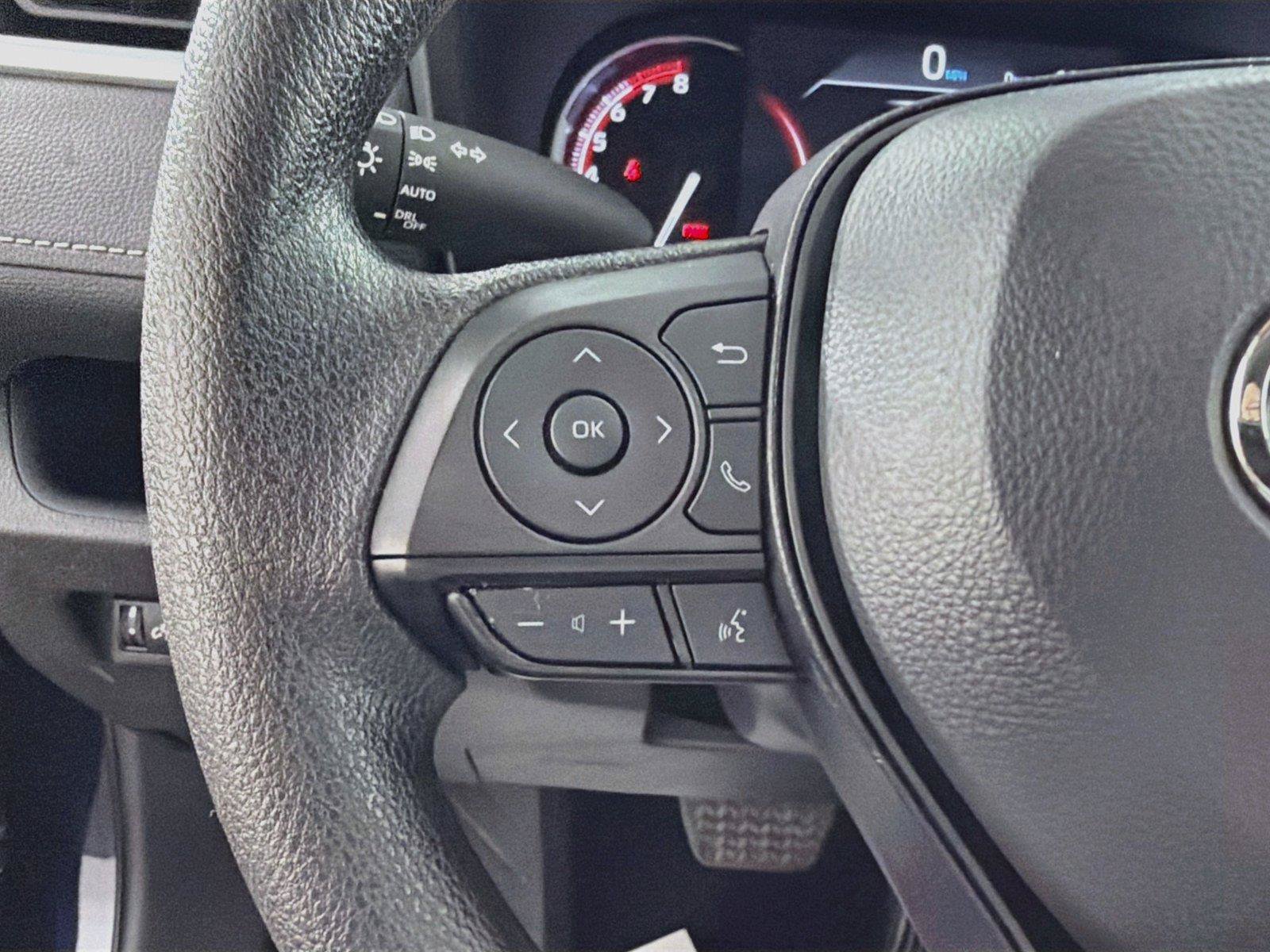 Used 2025 Toyota RAV4 XLE AWD/4WD image 40