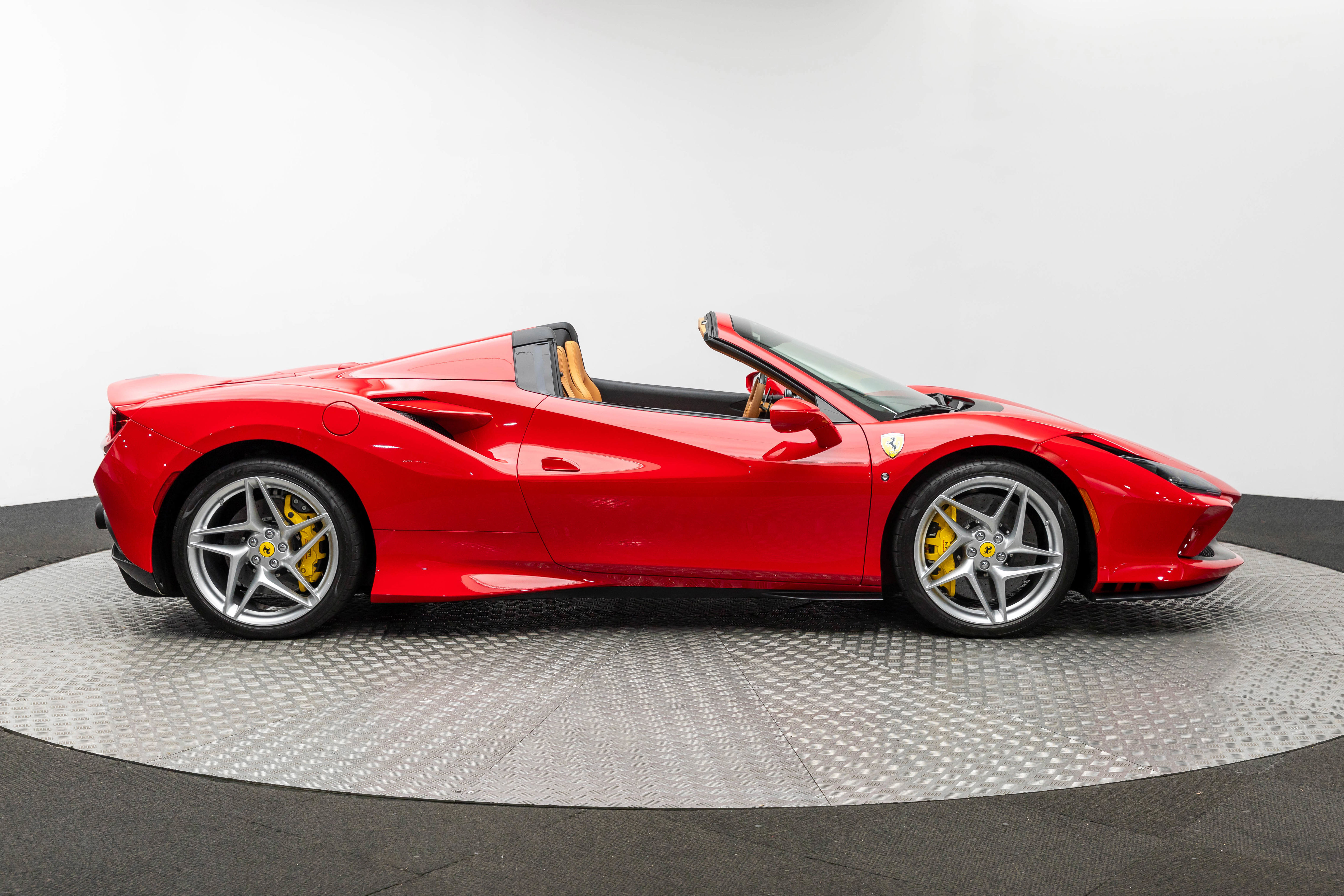 Certified 2022 Ferrari F8 Tributo image 9